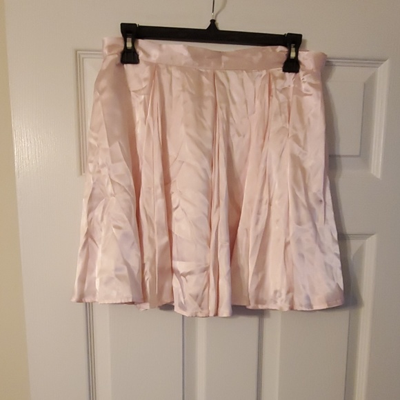 FOREVER 21 PALE PINK MINI SKIRT - Picture 1 of 3